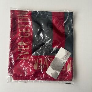 NWT 2012 Taylor Swift Red Era Silky Scarf